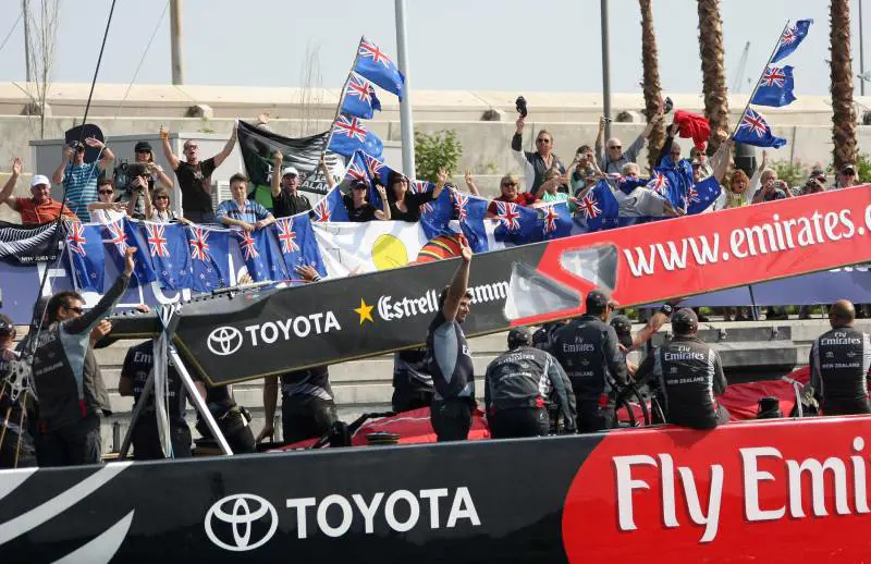 La superiorità di New Zealand 
Luna Rossa torna a casa: 5-0