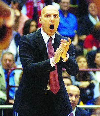 Milano, è lora della rivoluzione Via  Djordjevic, Blair e Calabria