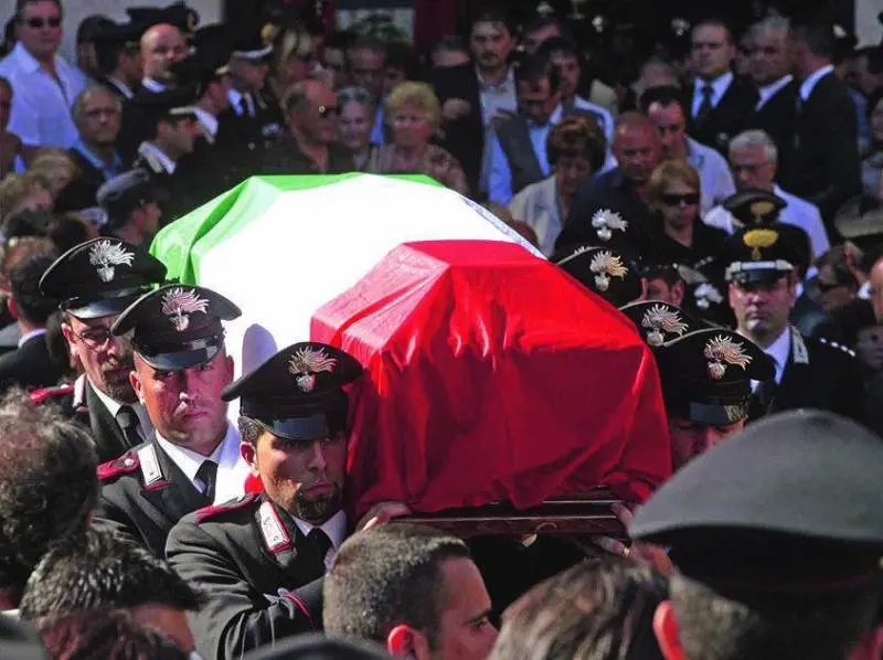 La figlia in lacrime: «Sei sempre nel mio cuore»