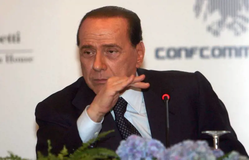 Sismi, Berlusconi: "Nessun illecito" 
Mastella: commissione d'inchiesta