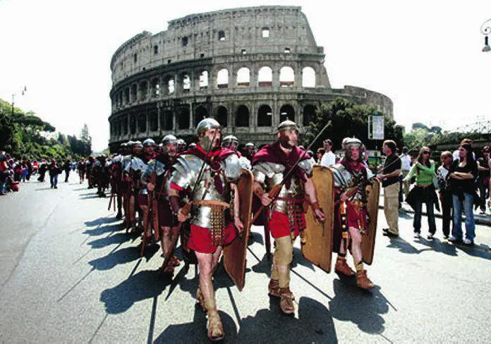 Colosseo, una giornata qualsiasi «Qui la meraviglia è quotidiana»