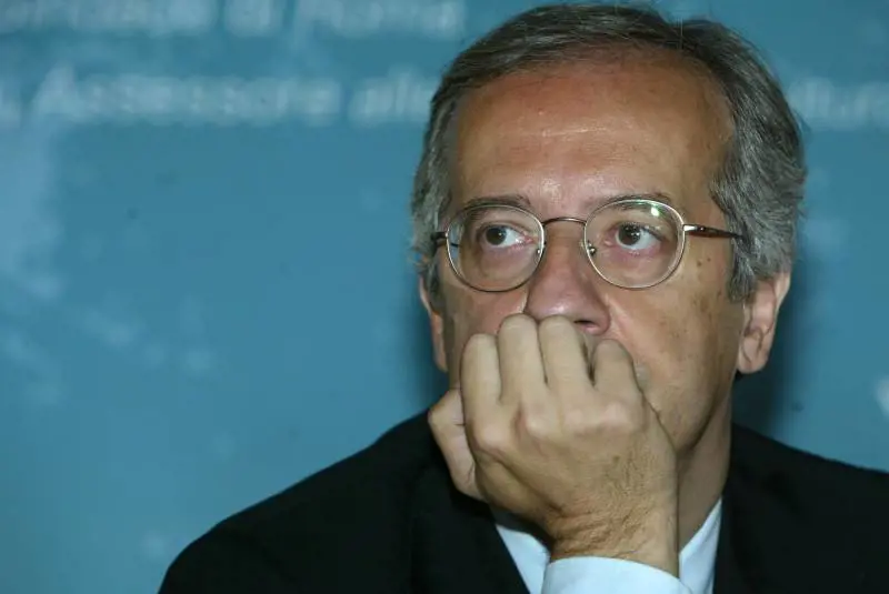 Referendum elettorale, l'ultima trovata 
di Veltroni: l'appoggio esterno