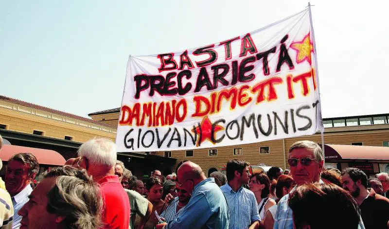 «In Parlamento siedono amici dei terroristi»