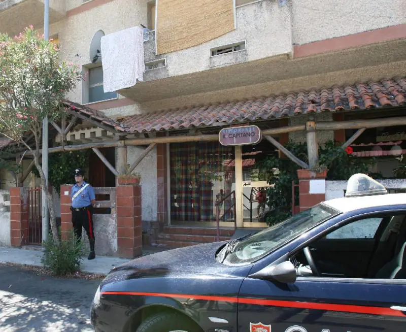 Minaccia due donne, un bimbo 
e ferisce carabiniere. Ucciso