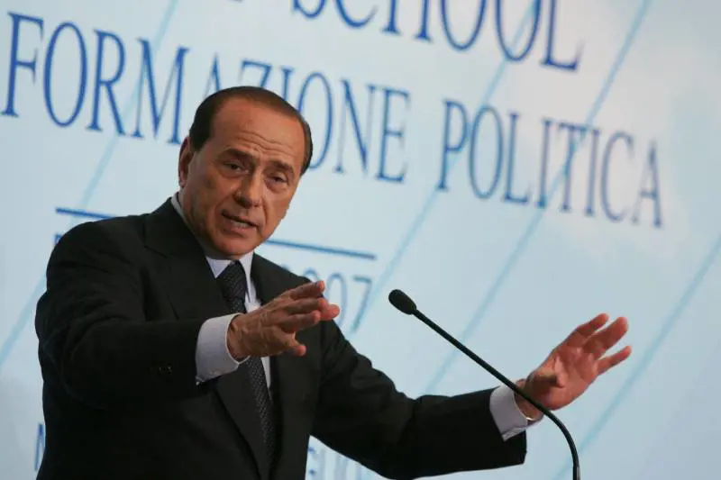Berlusconi: il governo cadrà, presto al voto