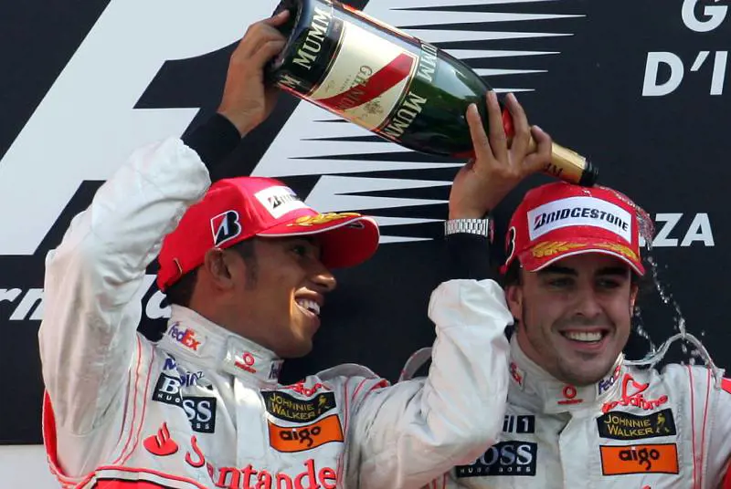 Monza, doppietta McLaren. Solo terzo Raikkonen, Massa ko