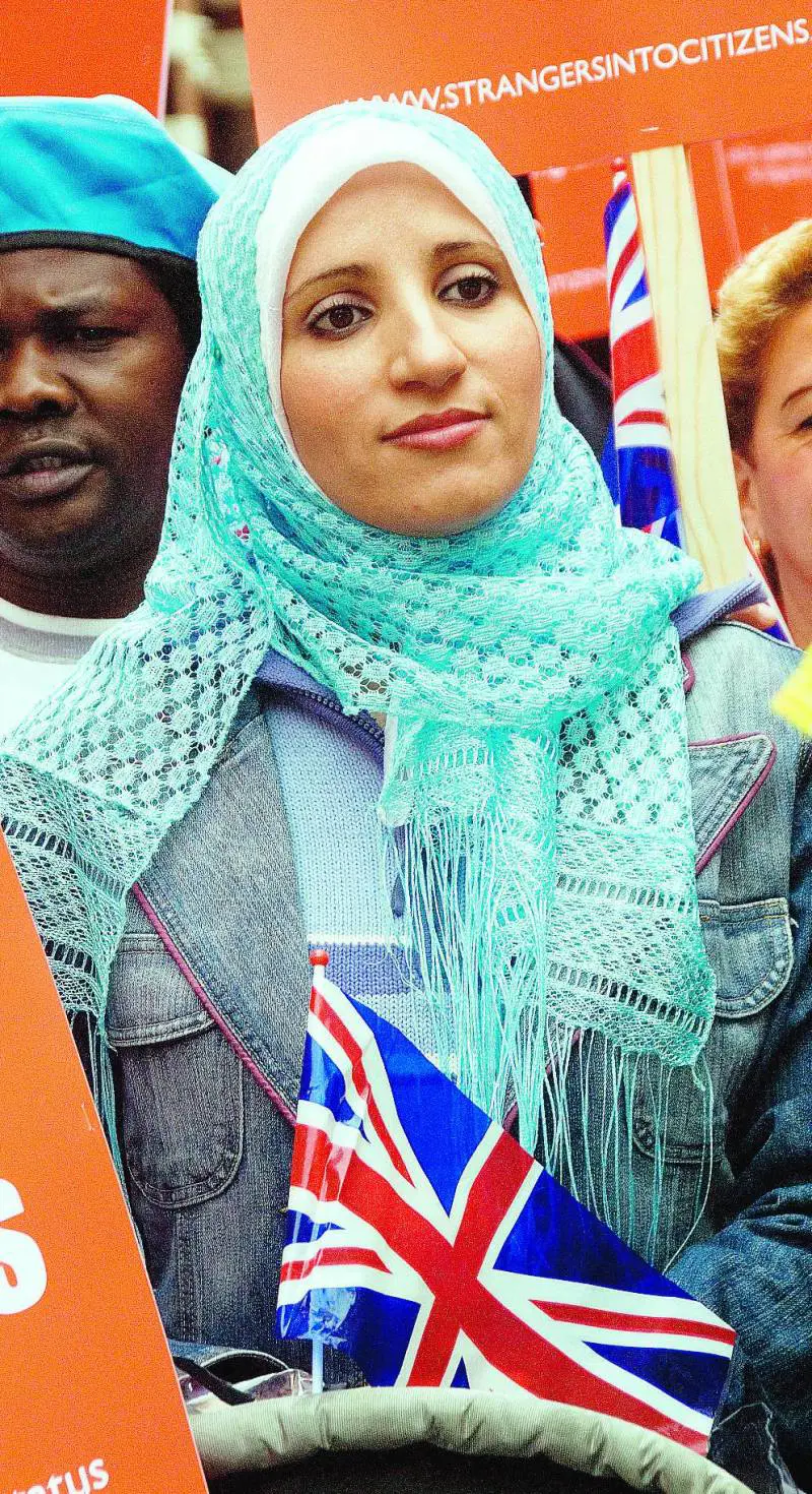 Linea dura di Brown: esame  d’inglese  agli extracomunitari