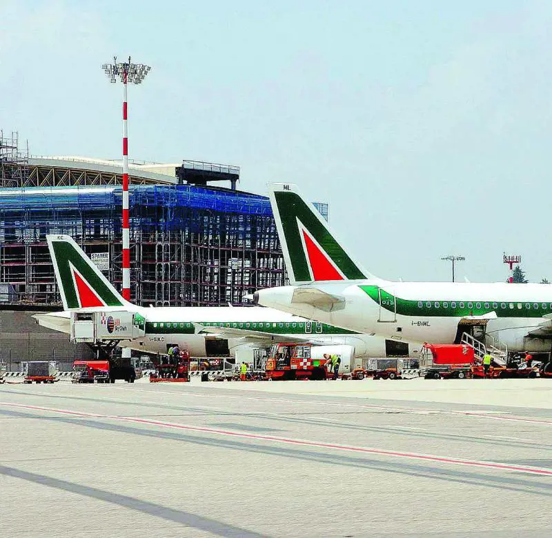 Alitalia, allincontro con i sindacati Prato non si presenta