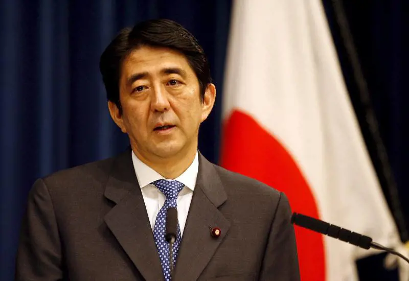 Giappone, il premier Abe 
si dimette in diretta tv