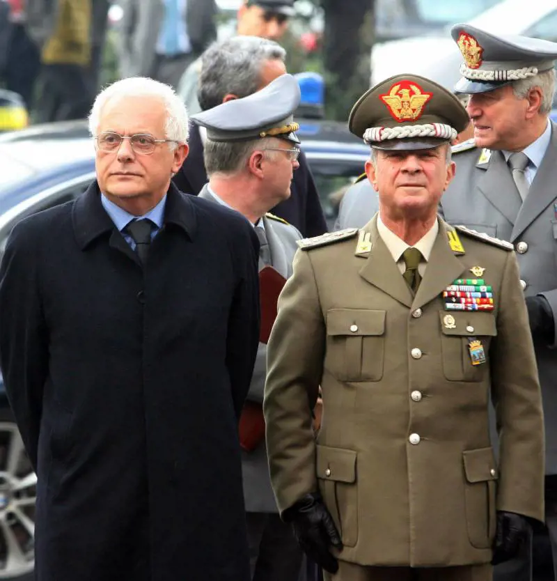 Il generale: "Andrò fino in fondo. Zittito chi mi accusava di mentire"