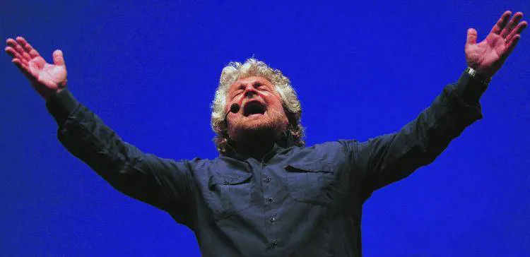 Santoro usa Grillo per attaccare ancora Berlusconi