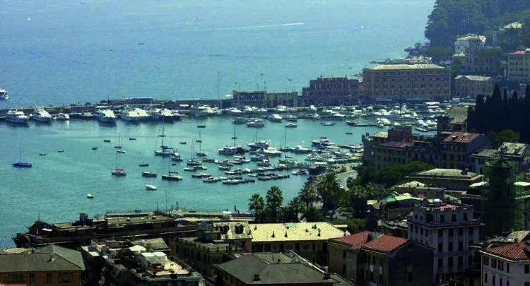 Il consiglio di Santa annega sul nuovo porto