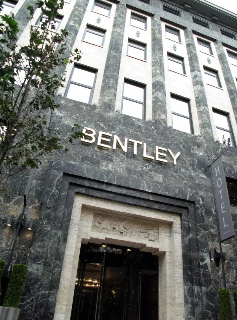 «Nellhotel Bentley trentanni fa cerano i re dellacciaio»