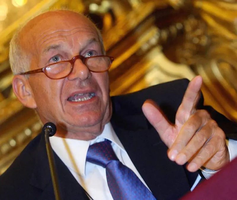 Costi politica, da Marini 
e Bertinotti stop al governo