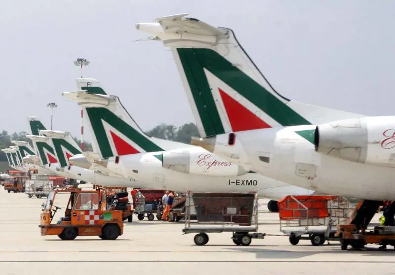 Vendita Alitalia, 6 in corsa