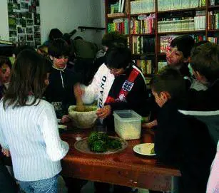 Gli studenti imparano a coltivare lorto