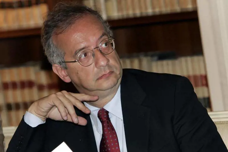 Pd, ecco le prove della farsa 
E Fi attacca: dati poco reali