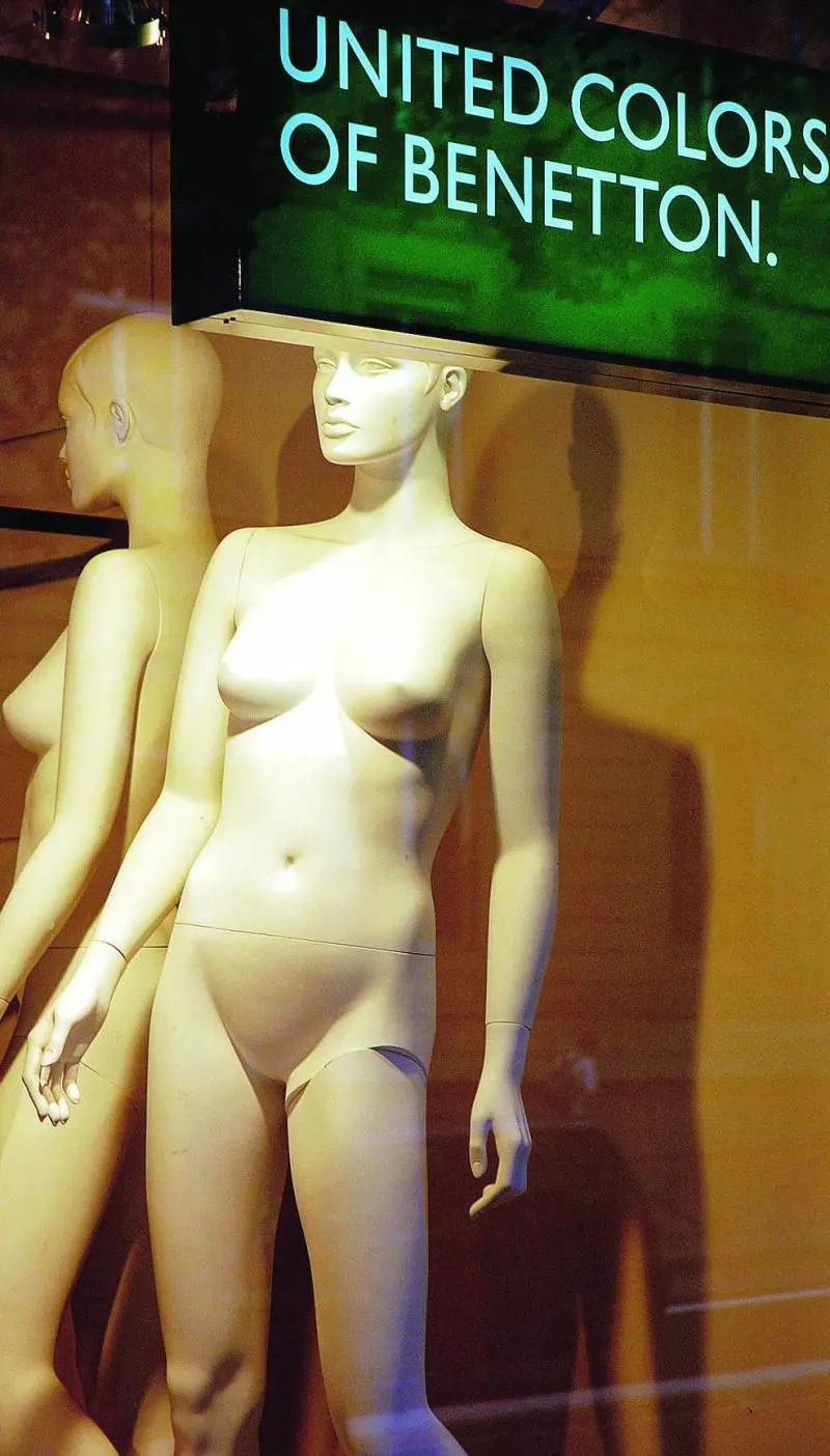 L’Iran sveste Benetton: «I suoi jeans ci spiano»
