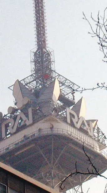 La sinistra occupa pure il salotto di Cucuzza