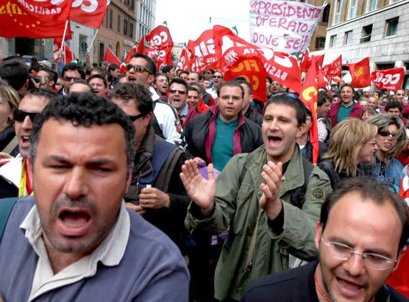 Statali, raffica di scioperi contro la manovra