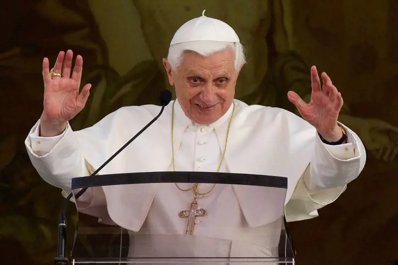 Il Papa: "Su eutanasia e aborto, 
obiezione di coscienza ai farmacisti"