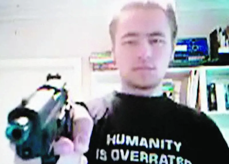 Lannuncio su internet «Vado a sterminare la feccia della terra»