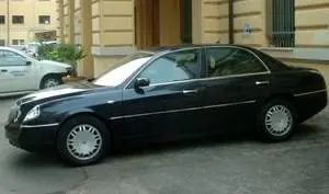 Al mare in auto blu, sotto accusa la giunta Iervolino