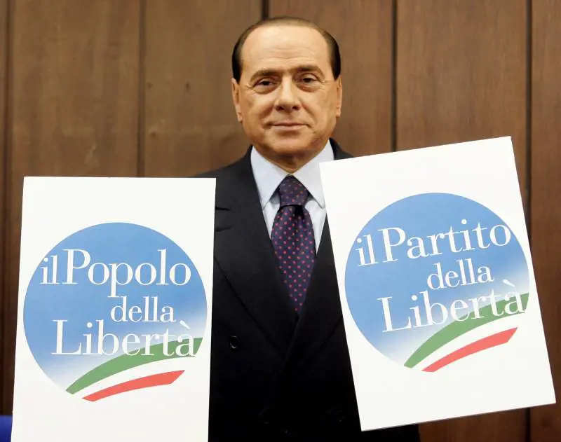 Pdl, Berlusconi: primarie per il nome
 
Sondaggio: vota e scegli anche tu