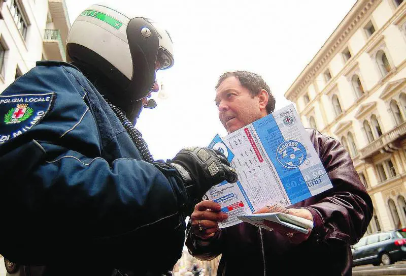 Strisce blu gratis per i residenti: la Cdl attacca Croci per i ritardi