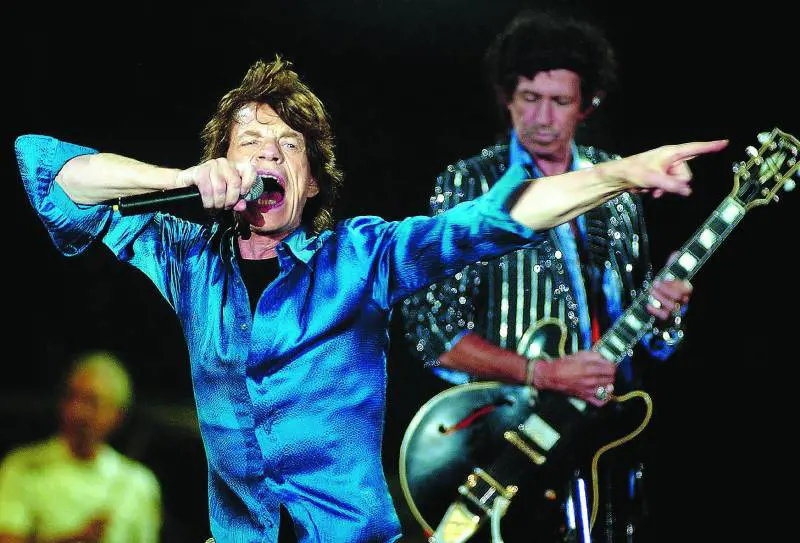 I Rolling Stones lasciano la Emi. 
L’epoca delle "major" è alla fine