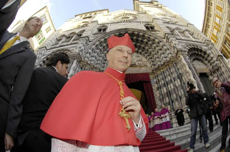 Bagnasco: "L'Italia è allo sfascio" 
Prodi: "Mai detto di evitare la Sapienza"