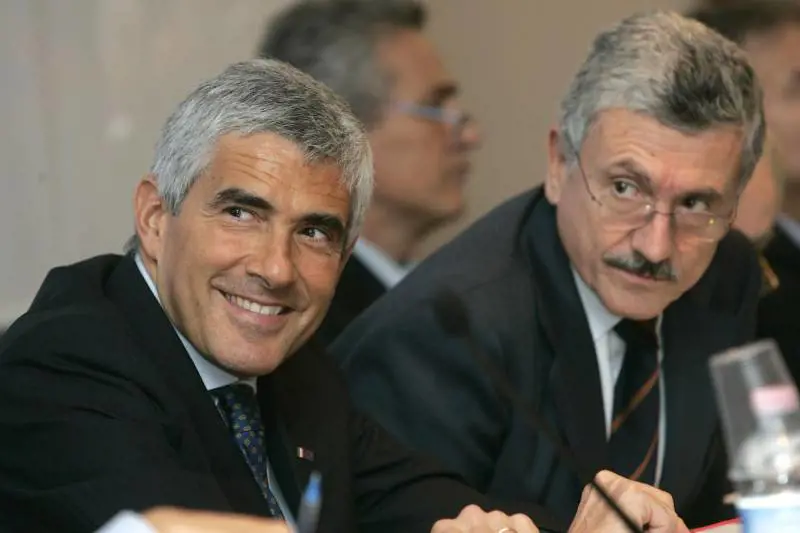 Poltrone e candidature blindate. Caccia disperata ai voti centristi