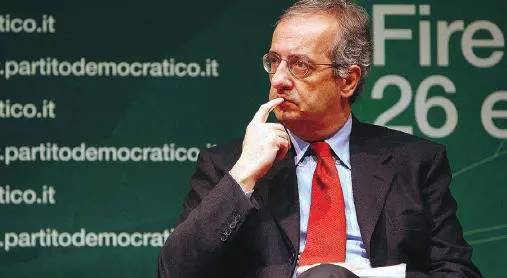 Veltroni resta sindaco e  boccia Amato