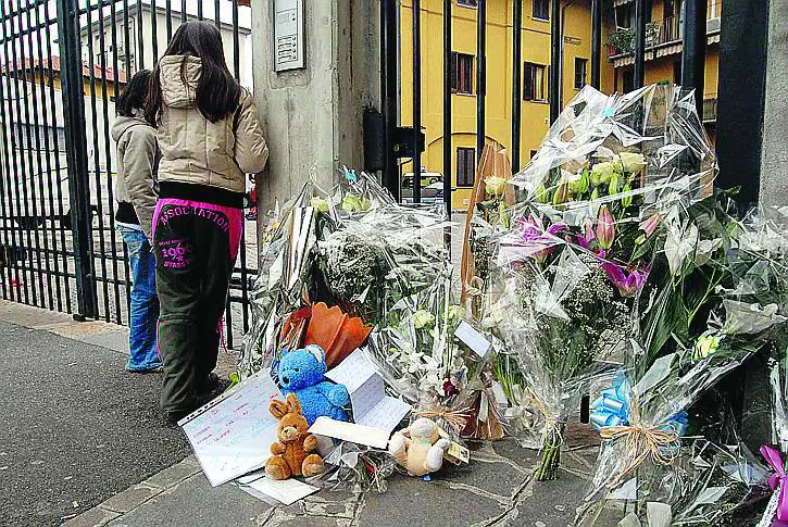 Erba, 18 colpi a Raffaella 
"Ferite letali inferte 
da due mani diverse"