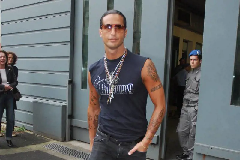 Banconote false, Corona arrestato