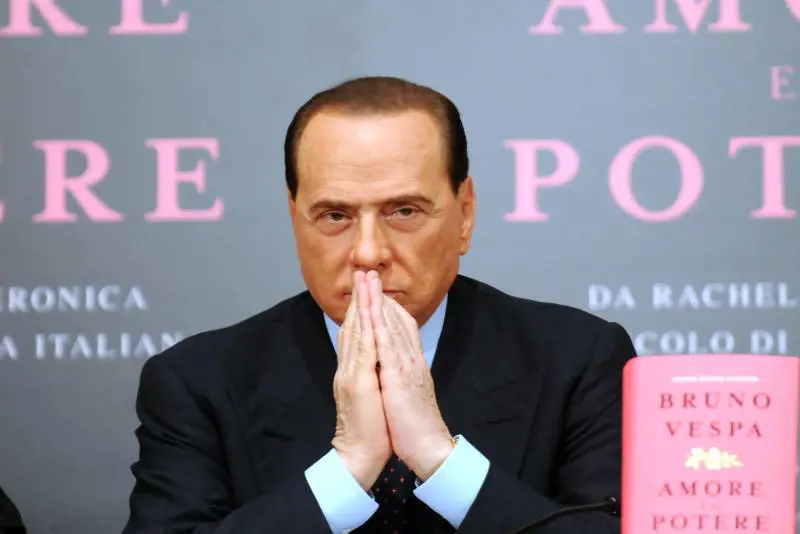 Il Cavaliere: "La Rai in mano alla sinistra"