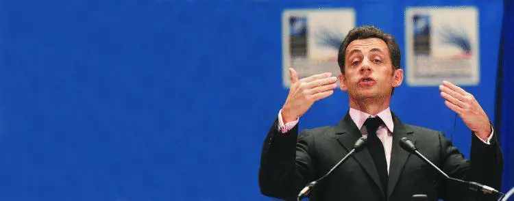 Nicolas il mattatore: annuncia la svolta  e ruba la scena a Bush