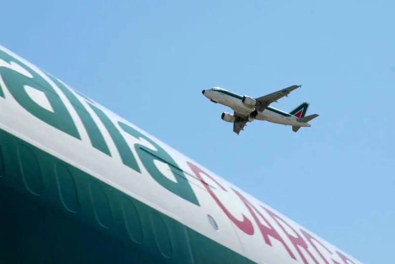 Alitalia e Prodi spingono Air France