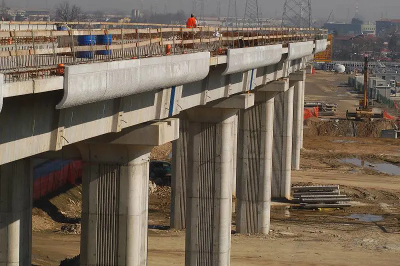 Italia bloccata: finite 
solo 4 opere su 137