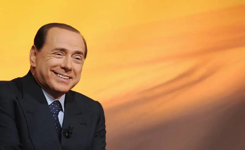 Il Cavaliere: "Niente tasse per un mese"