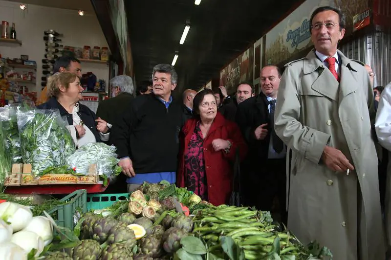 Fini: "Veltroni non mantiene gli impegni"