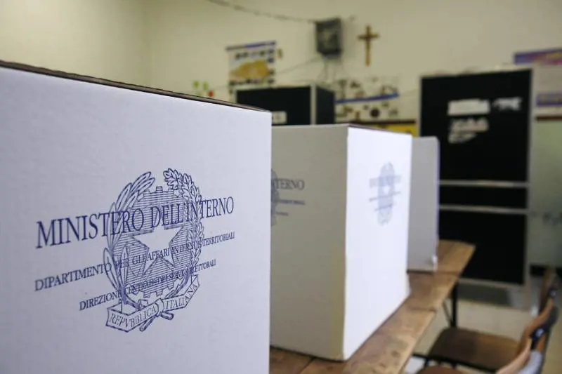 L’estero si astiene: votano 4 italiani su 10