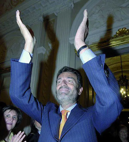 Lonorevole Sandro al bivio tra il Pdl e il bis  arancione