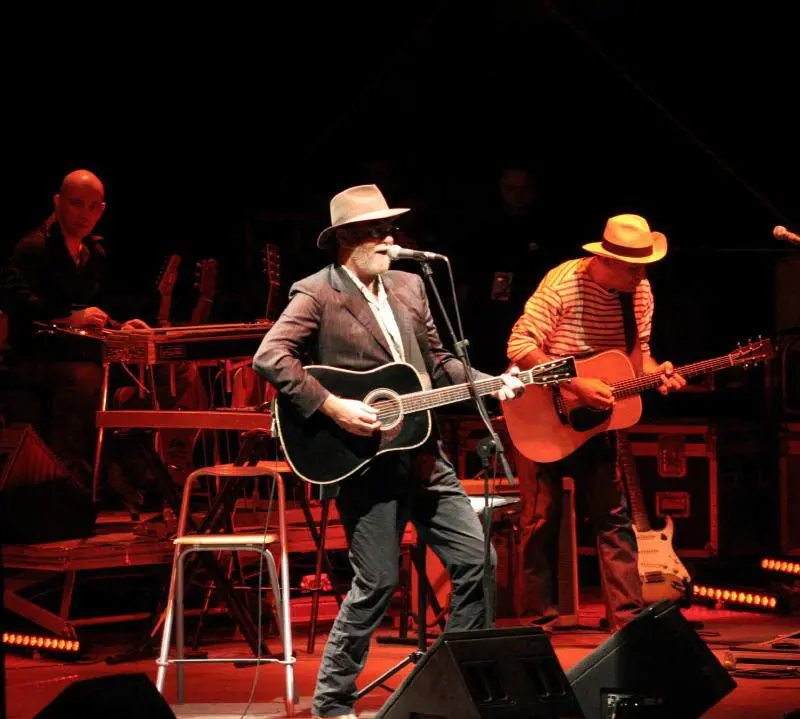 De Gregori racconta le sue visioni 
"La mia autobiografia fantasticata"