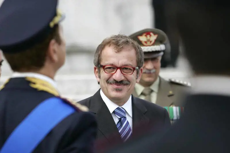 Maroni: "Da Bruxelles 
pressioni indebite"