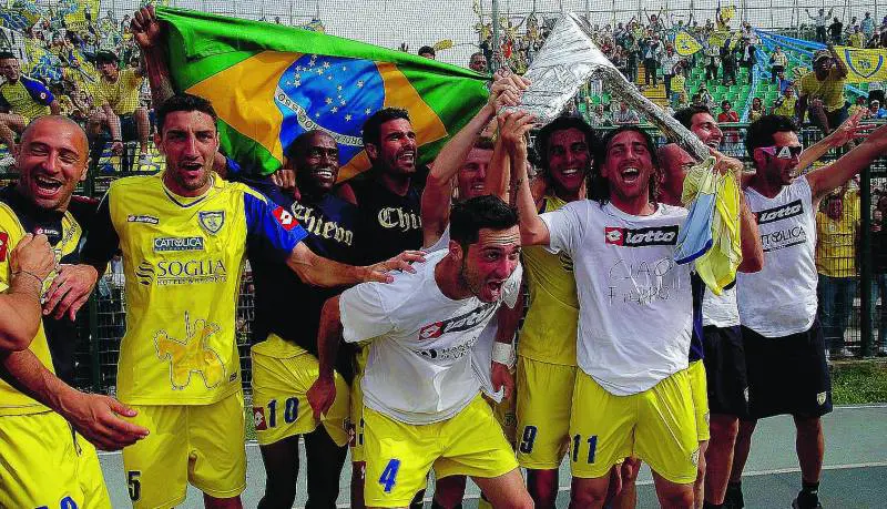 Il Chievo è in festa 
per il ritorno in A