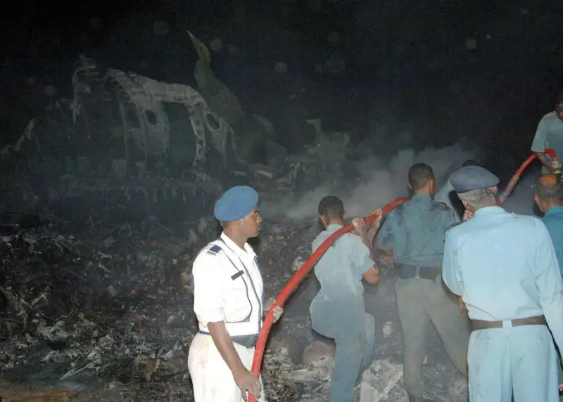 Sudan, si incendia 
aereo in atterraggio: 
i morti sono 120