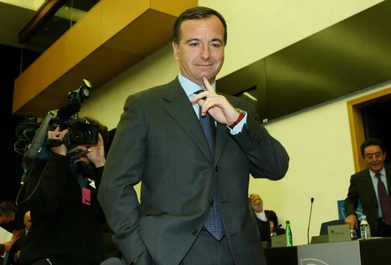 Iran, Frattini frena: 
"Un attacco aereo? 
Sarebbe catastrofe"