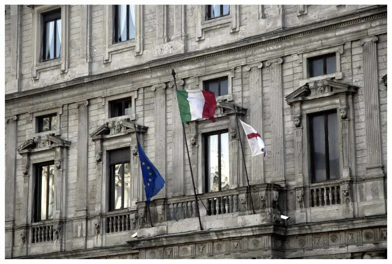Truffa al Comune di Milano: la Finanza in quattro banche straniere