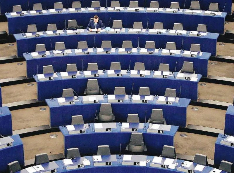 Cara Europa: ecco come sperpera  
i soldi la casta di Bruxelles